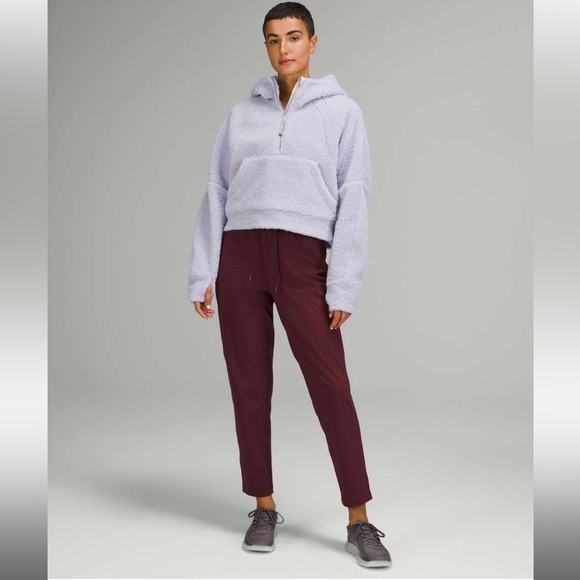 NEW Lululemon Stretch High-Rise Pant 7/8 Length
Red Merlot Size 8 - Picture 5 of 7